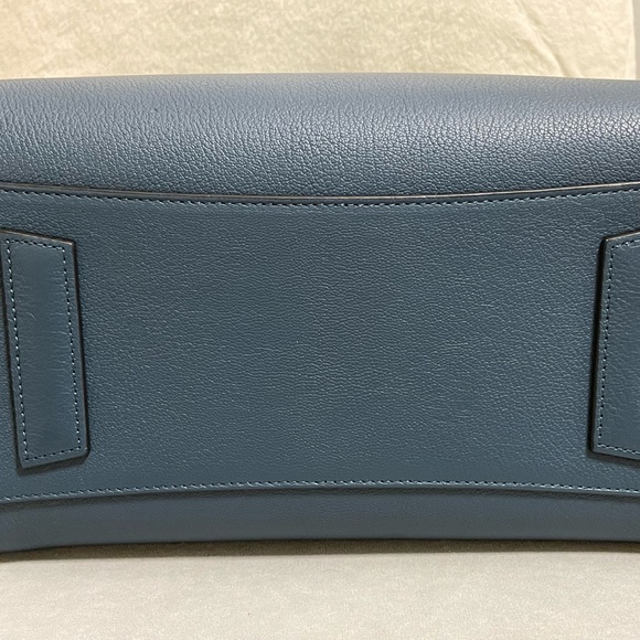 Givenchy Small Antigona Bag - Authentic - Picture 6 of 9